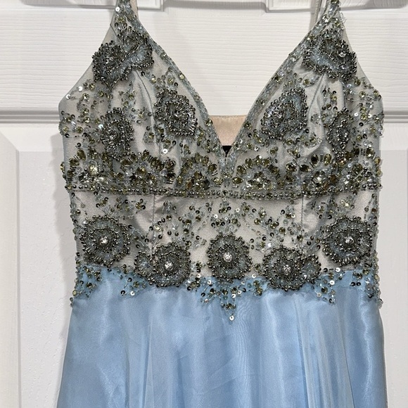 Dave & Johnny Rhinestone Studded Blue Prom or Pageant Evening Gown size 1/2 - Picture 1 of 11